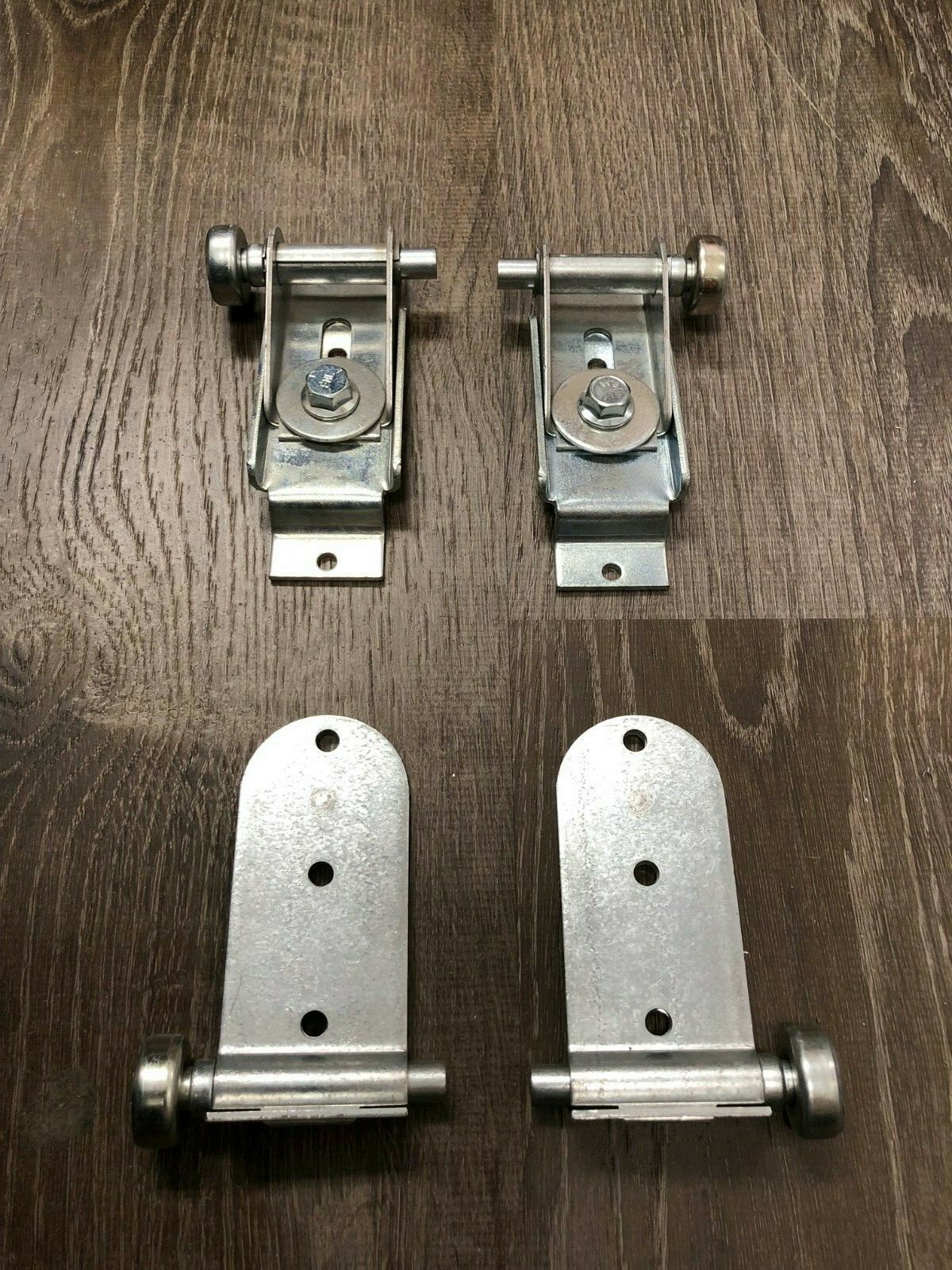 8pk Todco Style- 69433 Top Fixtures – 61352 – Bottom Hinges -61174 – 1″ rollers