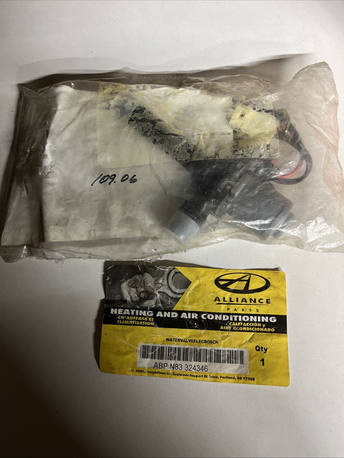 GENUINE ALLIANCE FREIGHTLINER WATER VALVE ABP-N83-324346 NOS
