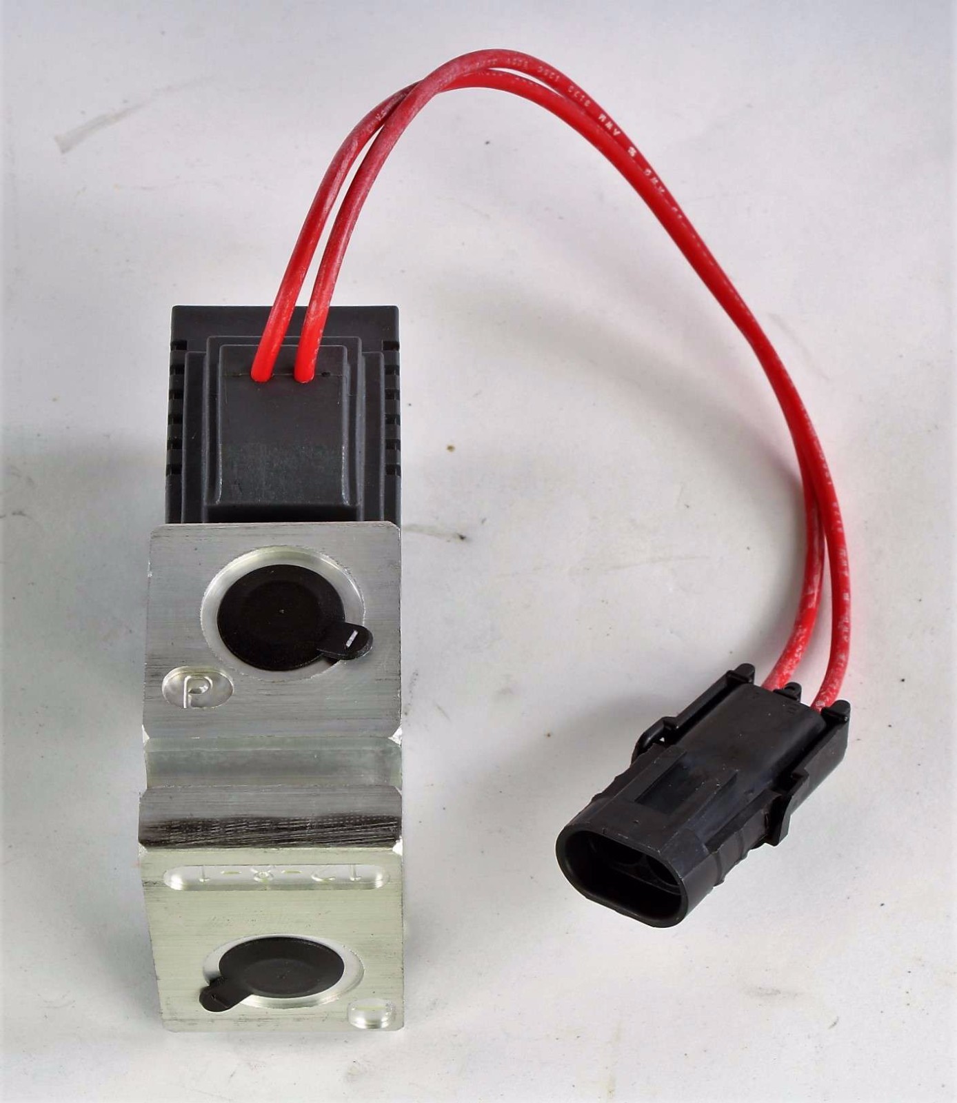 New 139797 Sauer Danfoss Solenoid Relief Manifold CP508