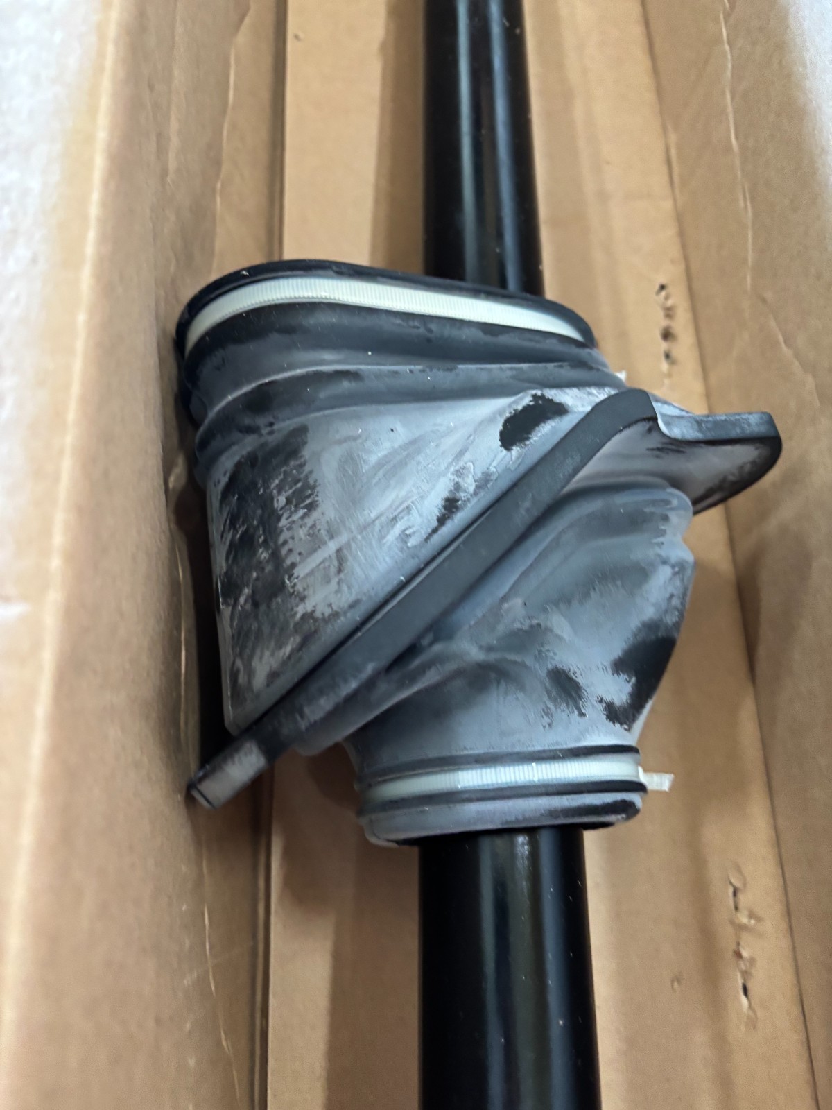 NEW International 3819790C91 Shaft Steering Assy