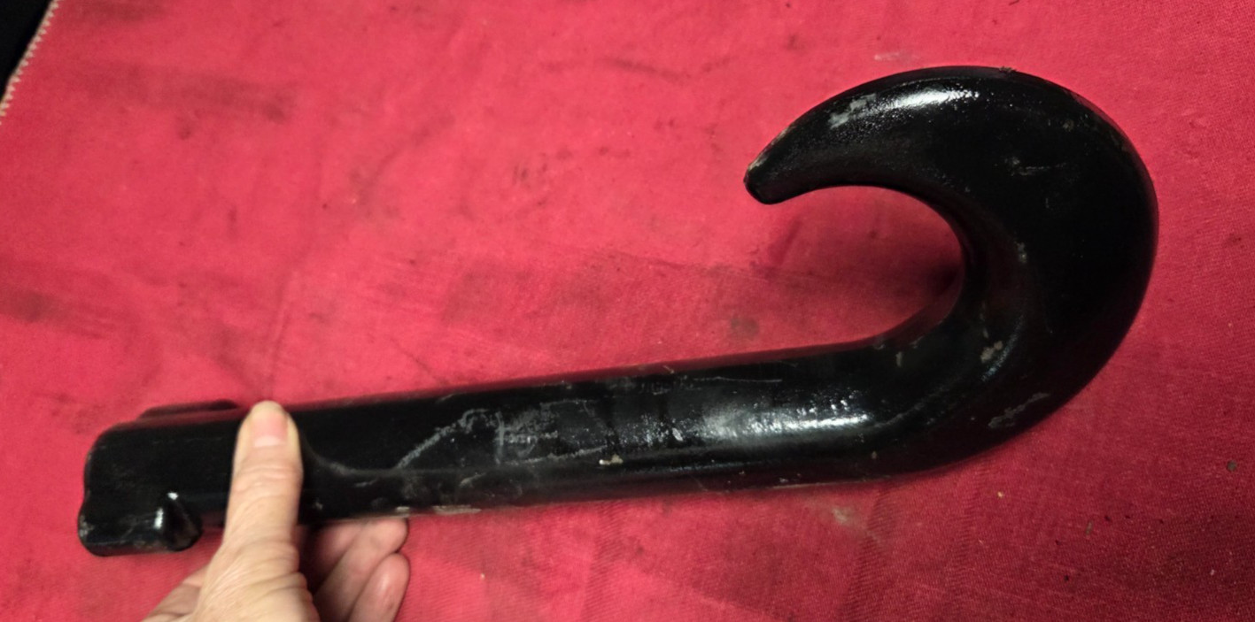 INTERNATIONAL TOW HOOK 3614821C1