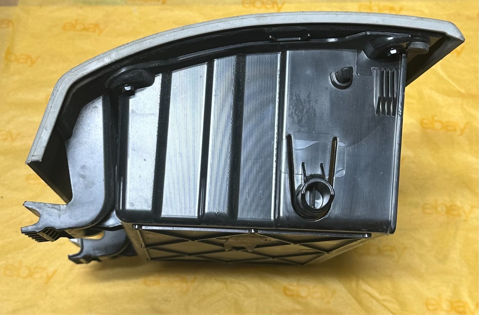 S10-6030-0731 Genuine Paccar Glove Box OEM – Used