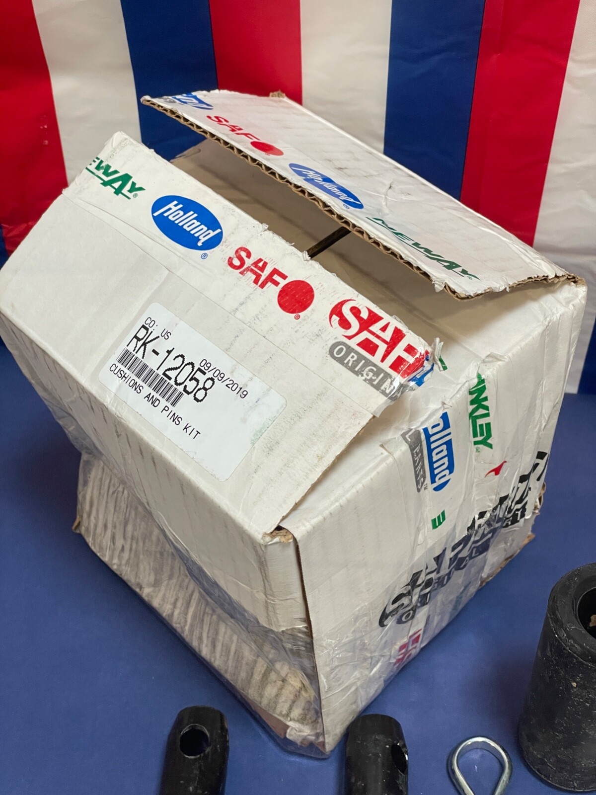 Saf Holland RK-12058 Cushions And Pins for XA-351-TT Yard Spotter Fifth Wheel