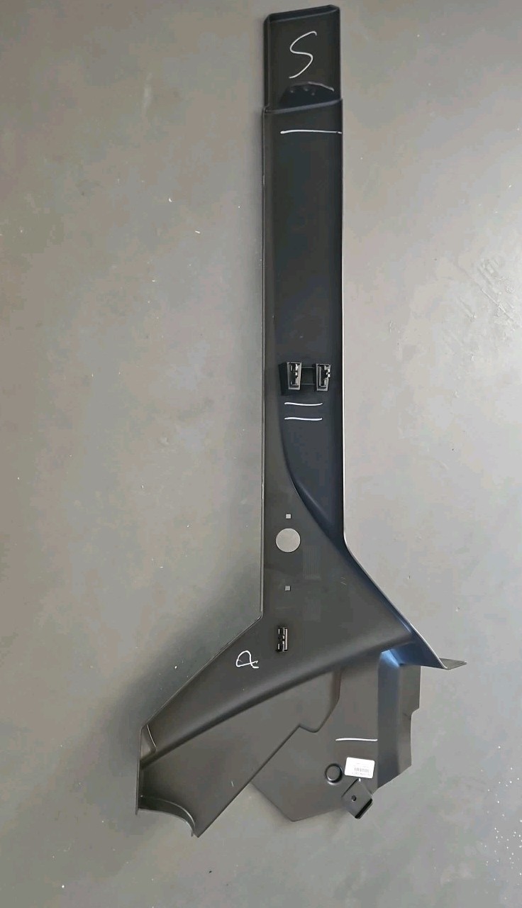 6126072C94 NAVISTAR PDC PANEL MODESTY ASSY RH – NEW – OEM – FAST SHIPPING