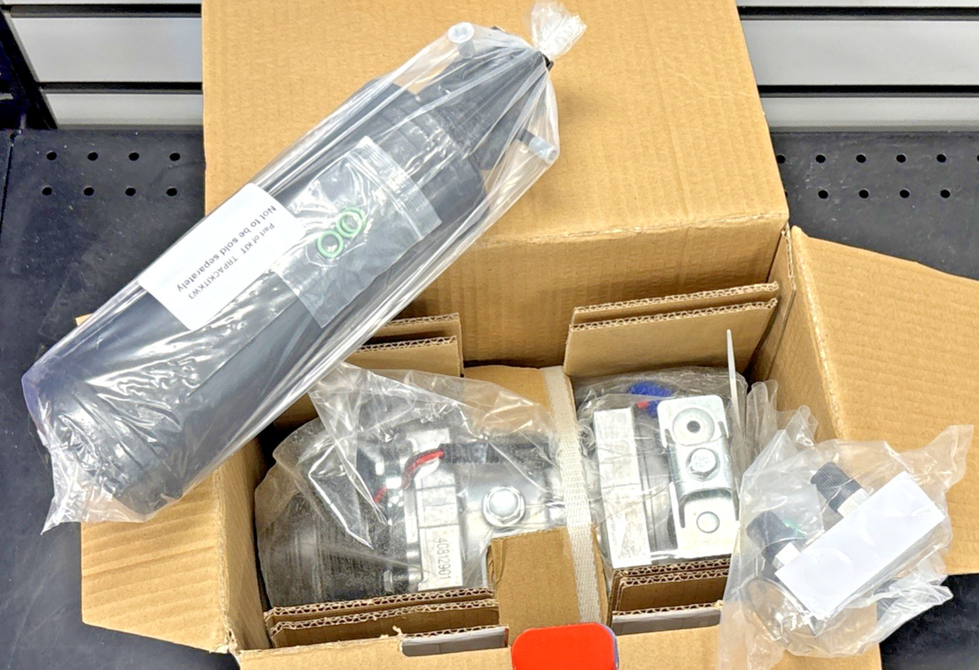 ~ NEW GENUINE TRP A/C COMPRESSOR KIT for KENWORTH w/ MX13 ENGINES