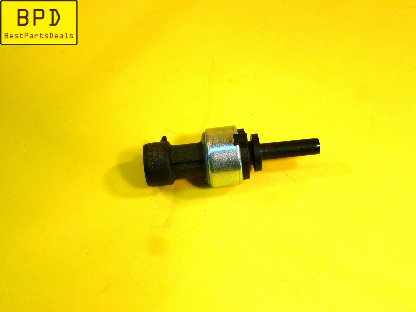 Genuine VOLVO FREIGHTLINER 150 PSI Air Pressure Sensor OEM 17109AM / Q21-1041