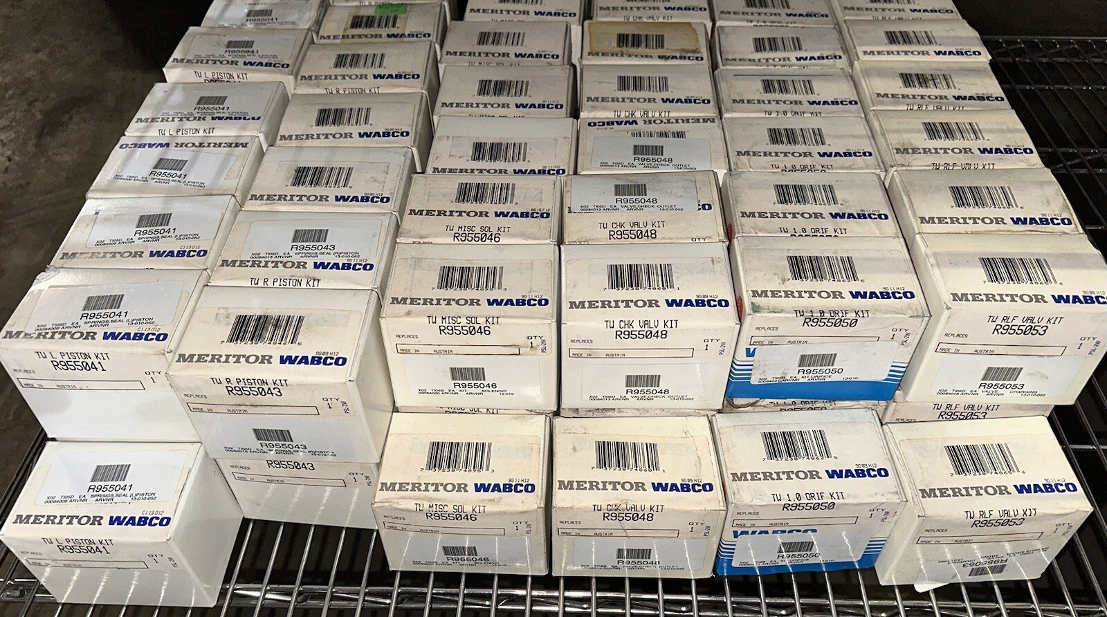 Meritor Wabco R955041 Left Piston Seals & Springs Kit / TWIN Cummins Mack Volvo