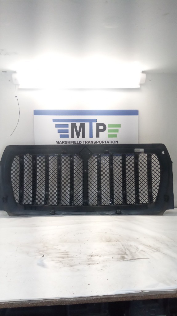 4083298C94 Navistar Grille Assembly W/ Bug Screen, Molded In Color 4083298C93 CV