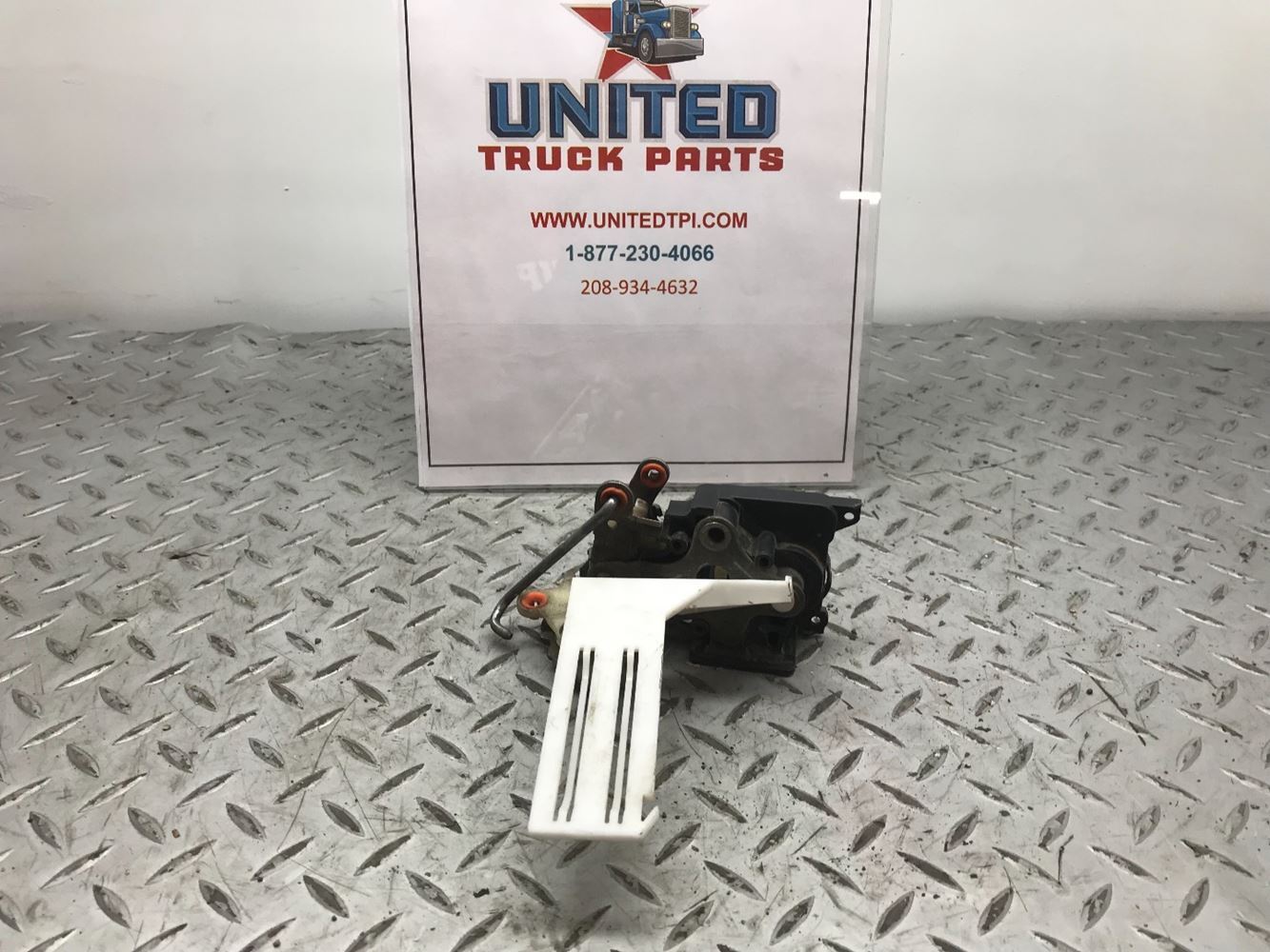 interior door latch assembly