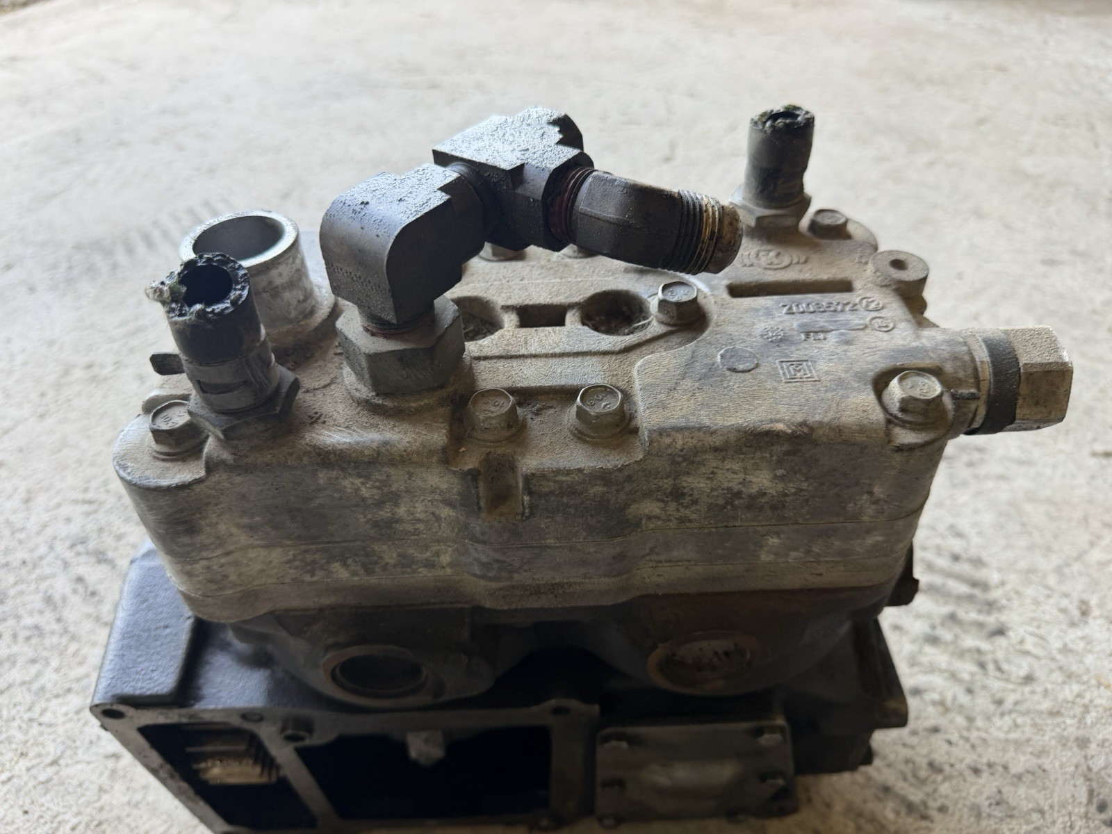 International Navistar 720cc Bendix Air Compressor 3624500C94 K048297
