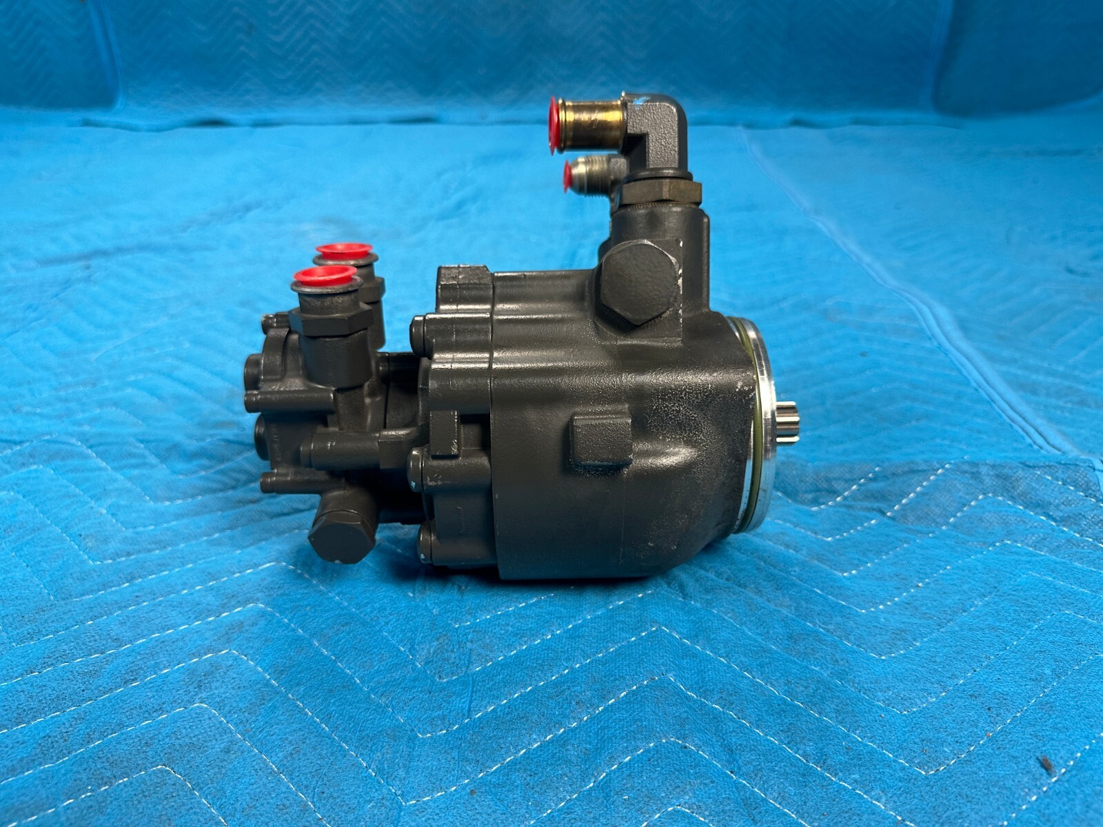Kenworth T680 Steering and Fuel Pump Bosch 87k 2023 OEM
