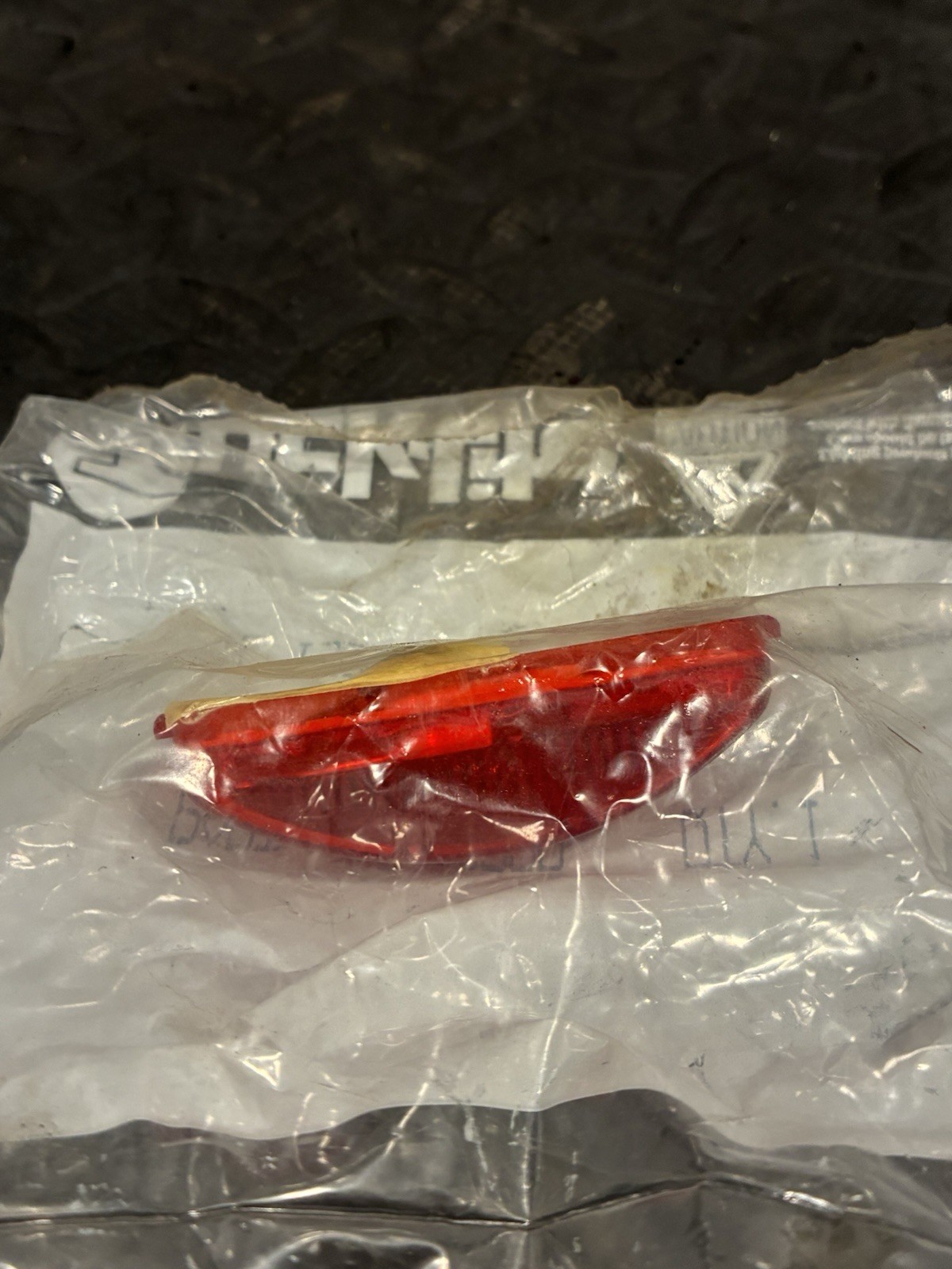 Truck-Lite – Rectangular Marker Clearance Lamp, Red P/N: 15200R (TAG# 16280)