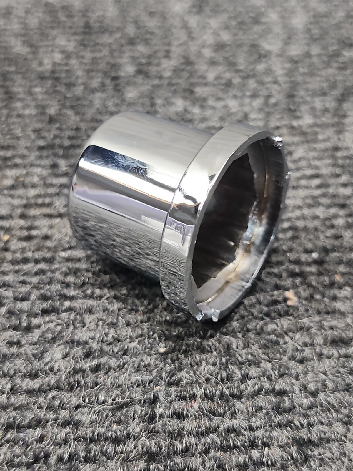 United Pacific 10090P Wheel Lug Nut Cover Set 15/16″ X 1.5″, Chrome, Plastic, Po