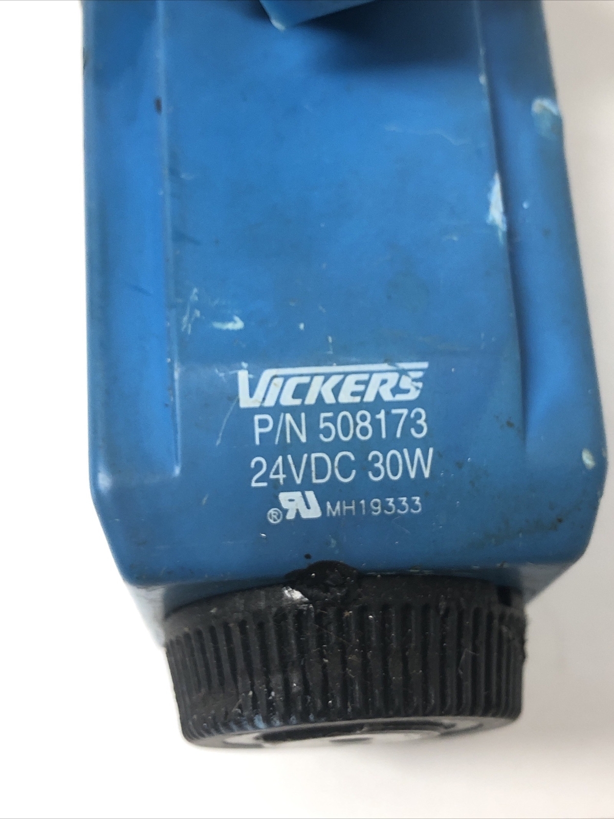 Vickers DG4V-3S-6C-MF-WL-H5-60 Control Valve; 508173 Coil; DG4V3S6CMFWLH560