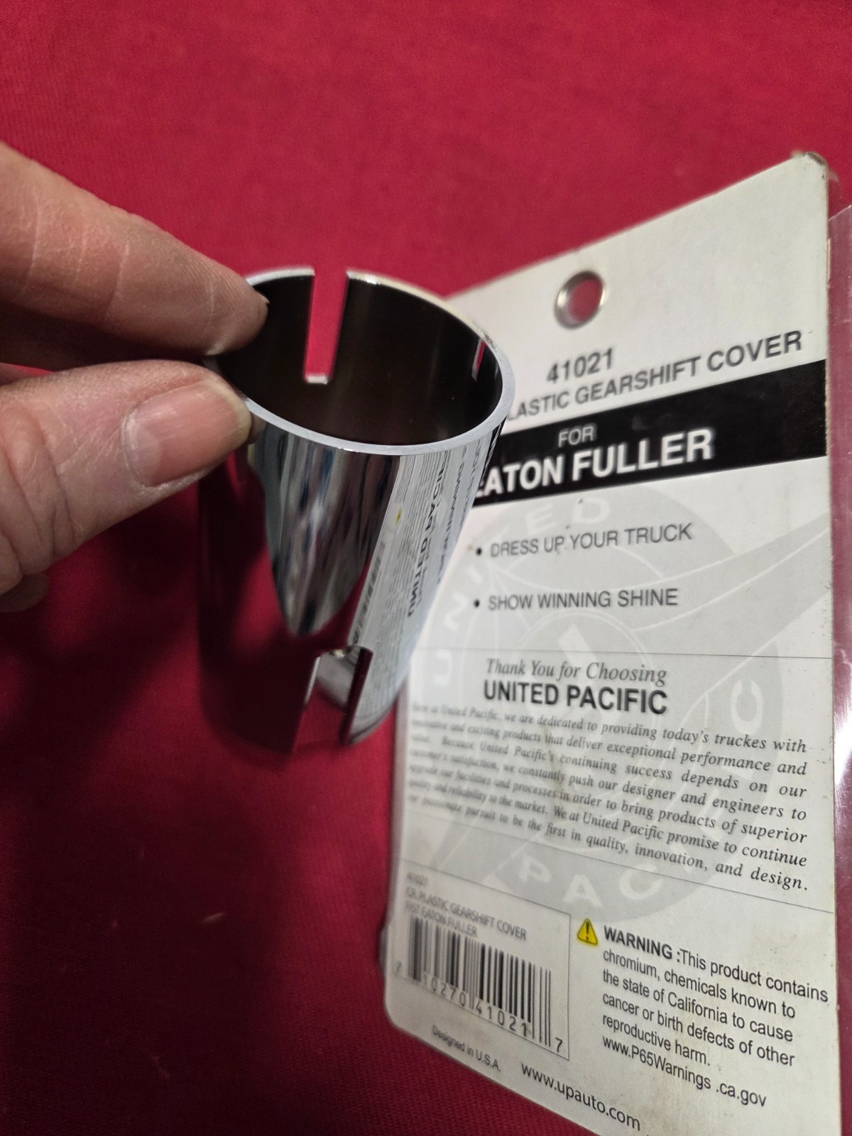 UNITED PACIFIC CHROME PLASTC EATON FULLER GEARSHAFT COVER # 41021
