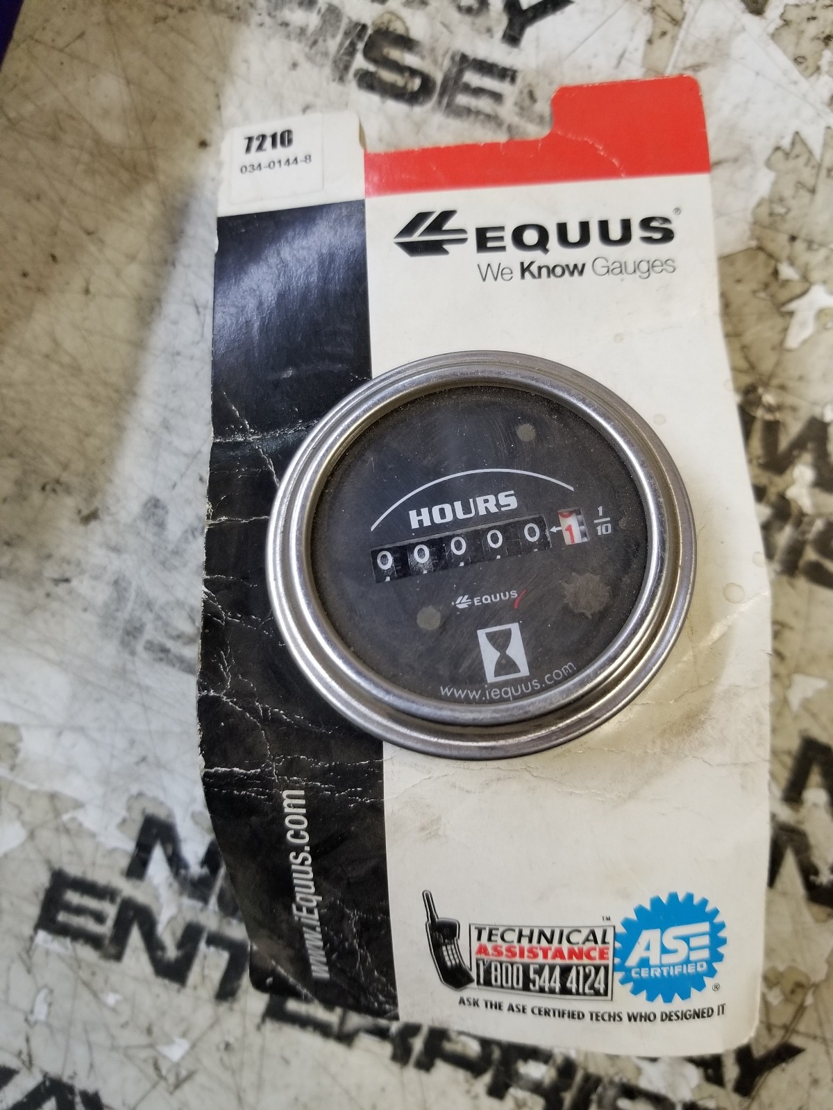 7210 EQUUS 2.0 In Diameter Electric Hourmeter Gauge Chrome