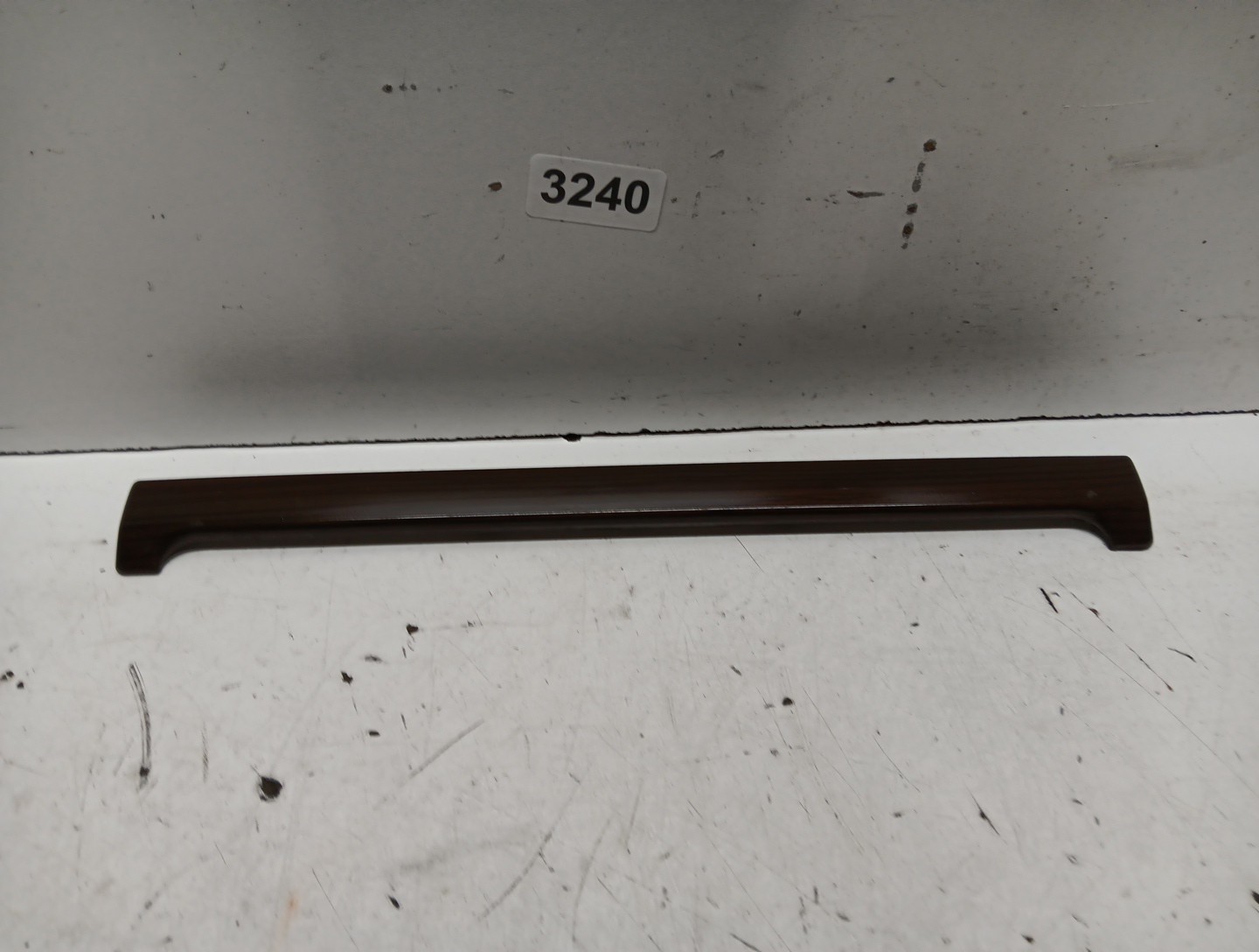Volvo VNL 2nd Gen Right Side Dash Trim Molding 21488792 OEM Item #3240