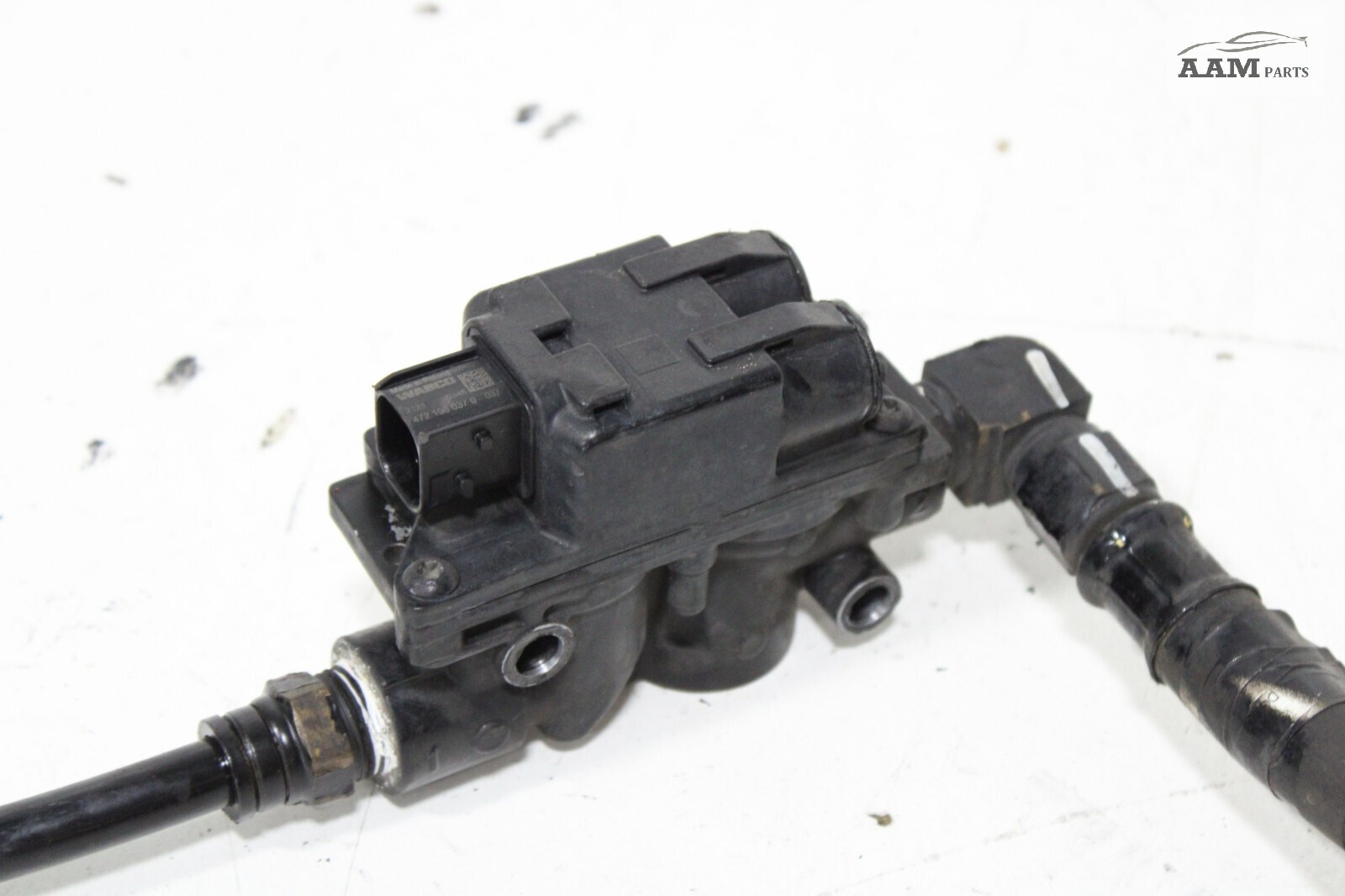 2018-2024 FREIGHTLINER CASCADIA FRONT LEFT SIDE ABS MODULATOR SOLENOID VALVE OEM