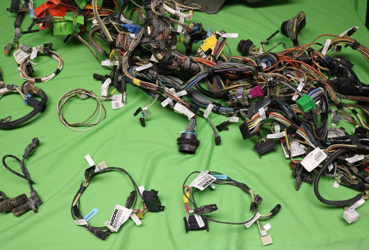 2021 Paccar Kenworth W900 Dash / Cab Wiring Harness, Fuse Box, & Other Wiring