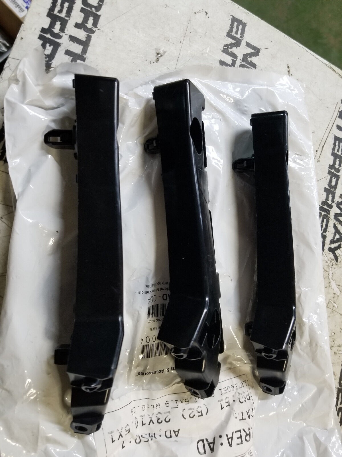 57010401AD LOT OF 3 PIECES BUMPER RETAINER SUPPORT