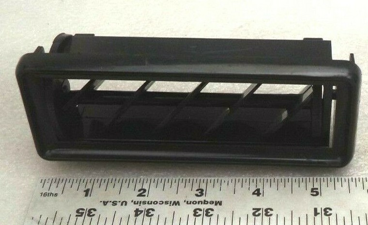 New Flyer Industries Transit Bus Driver Overhead Air Diffuser, p/n 11612505