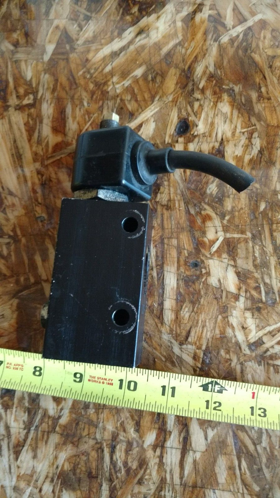 158B6390 DANFOSS SAUER DANFOSS VALVE SOLENOID, 12Vdc, 1/2″ ORB Port’s