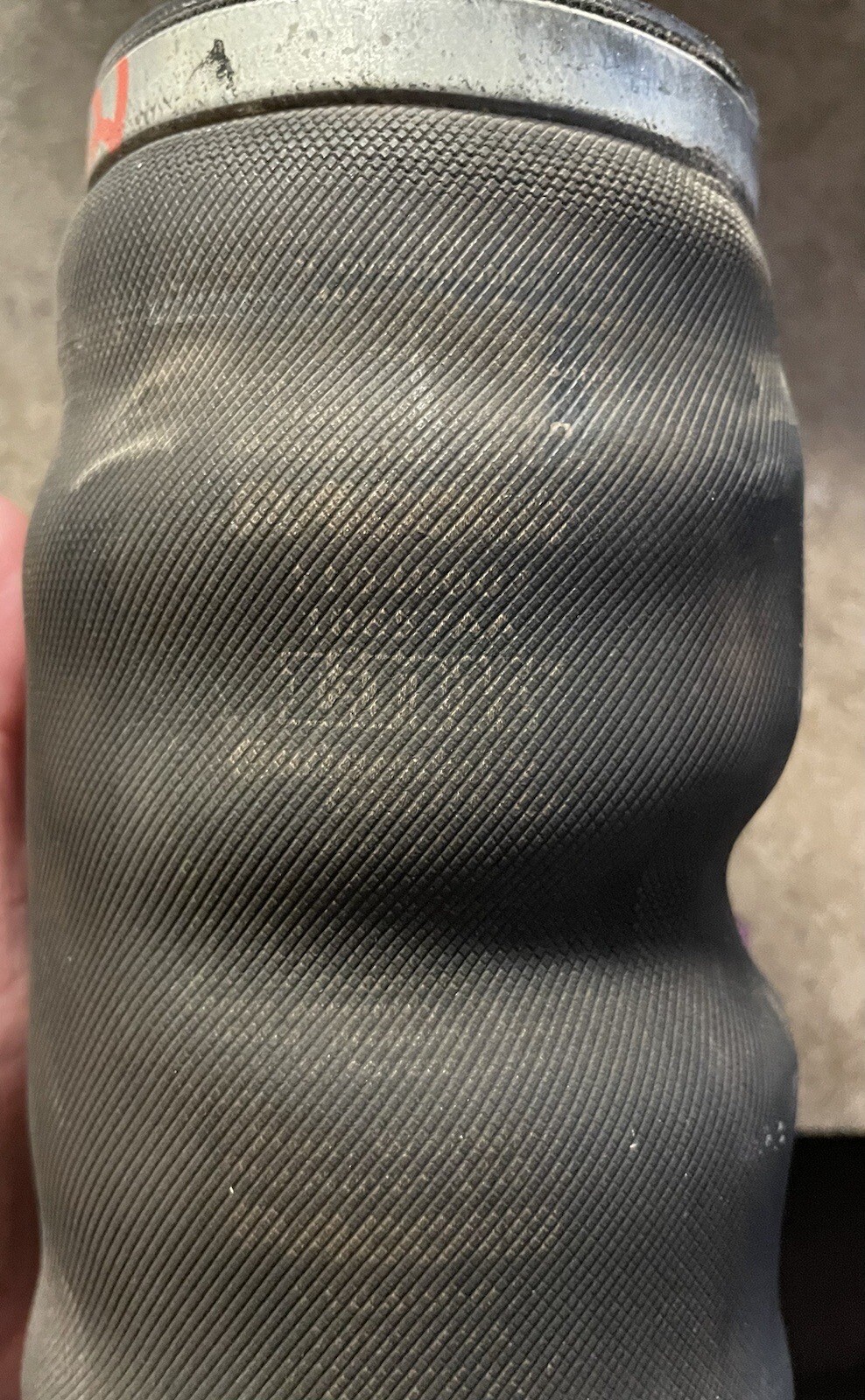 Paccar / Continental Cab Suspension Air Bag 11040007 / 10657AA *Ready To Ship*