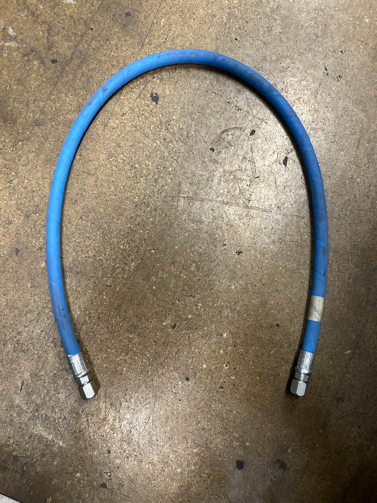 VOLVO VNL BLUE POWER STEERING HOSE ASSEMBLY OEM PN – 20924993