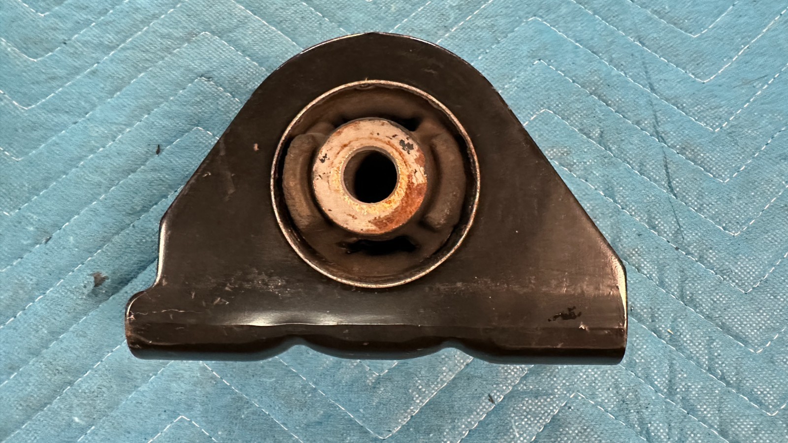 OEM Freightliner M2 112 Cab Isolator Mount Bracket LH Driver’s Side 2023
