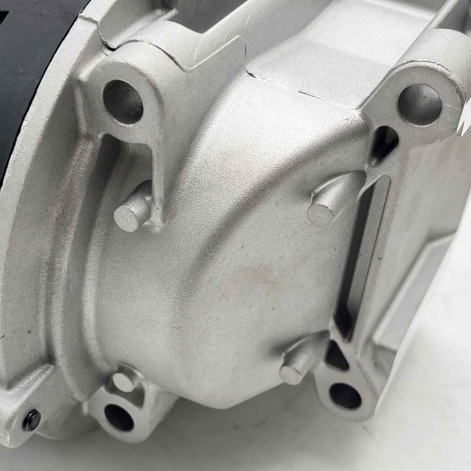New Oil Crankcase Ventilation Separator for Volvo D13 MP8 21122539 21475228