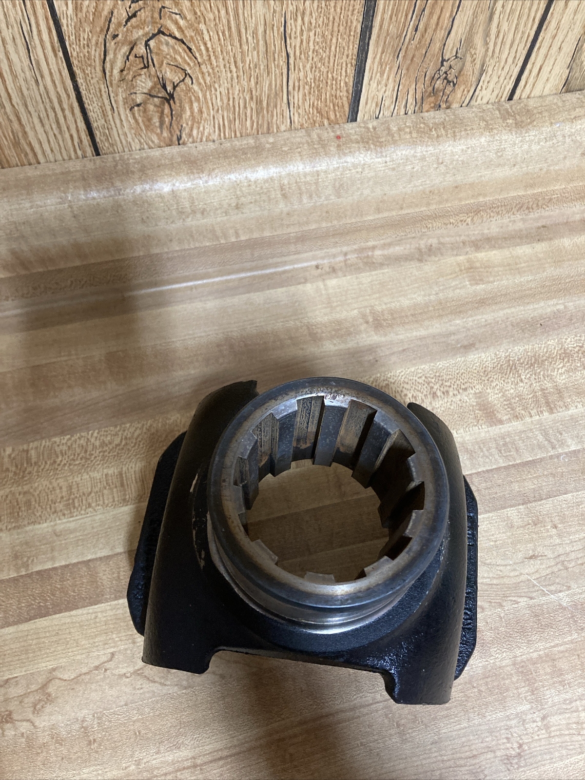 Genuine Dana Spicer C6-4-419-3 End Yoke / Housing New