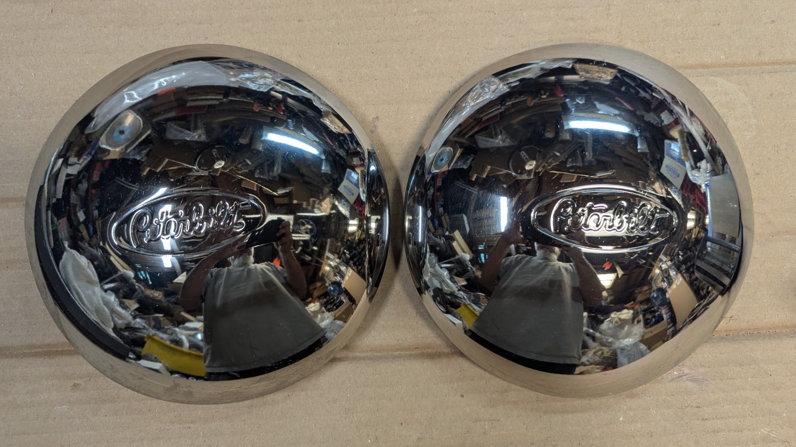 PETERBILT-Roadmaster Style 204 Chrome Front Hub Cap w/5 Notch Cutout (3/8″ Lip)