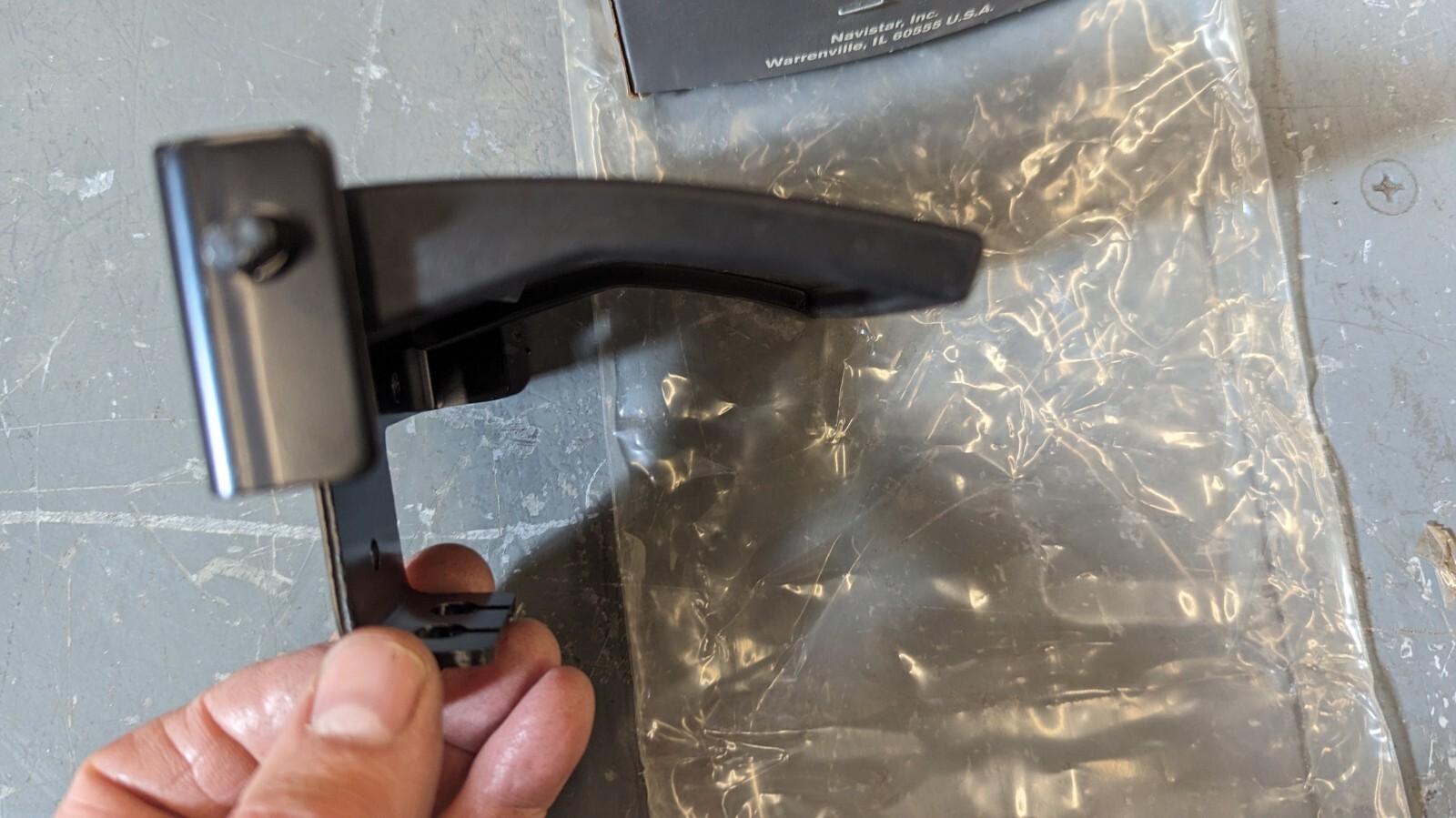 3571922C1 International Latch Access Door Lift Up Bunk
