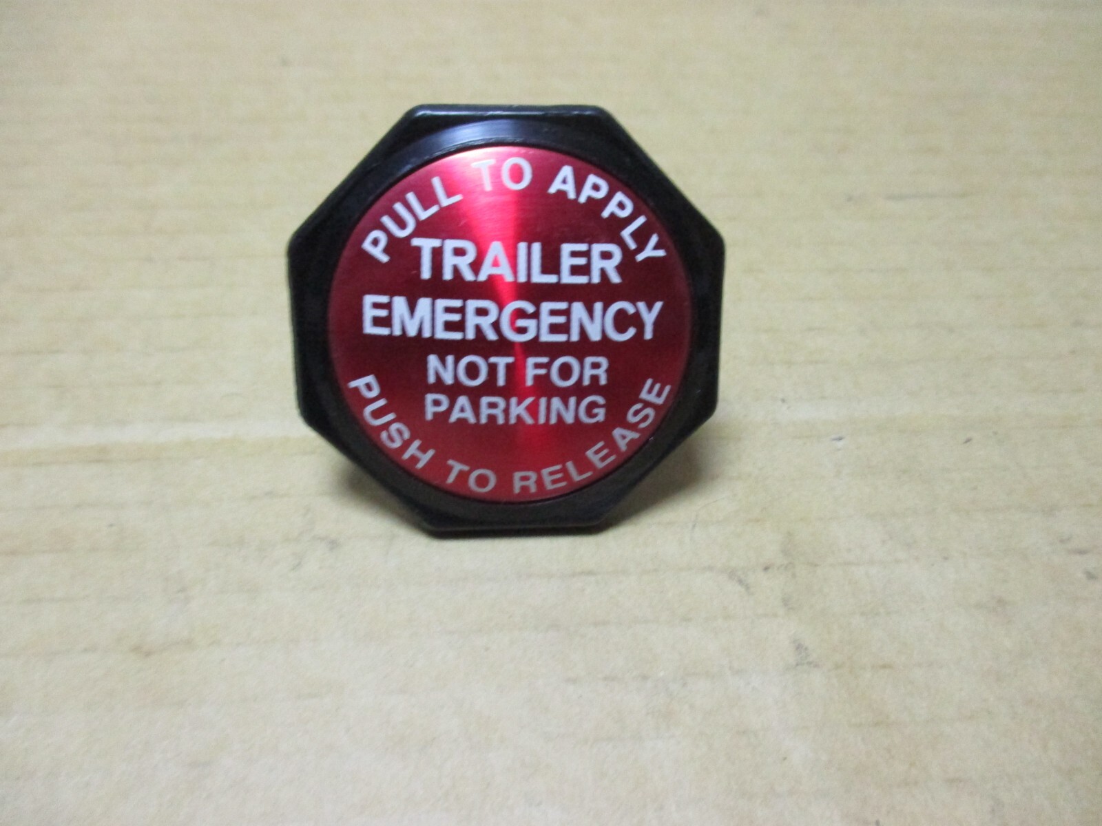 SEMI TRAILER EMERGENCY AIR SUPPLY KNOB BLACK WITH RED & WHITE TRUCK PARTS NEW