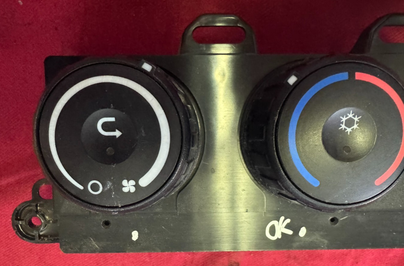 HVAC TEMPERATURE CONTROL SWITCH, MAHLE,FRT, A22 73671 000 OEM , KNOBS, BUTTON