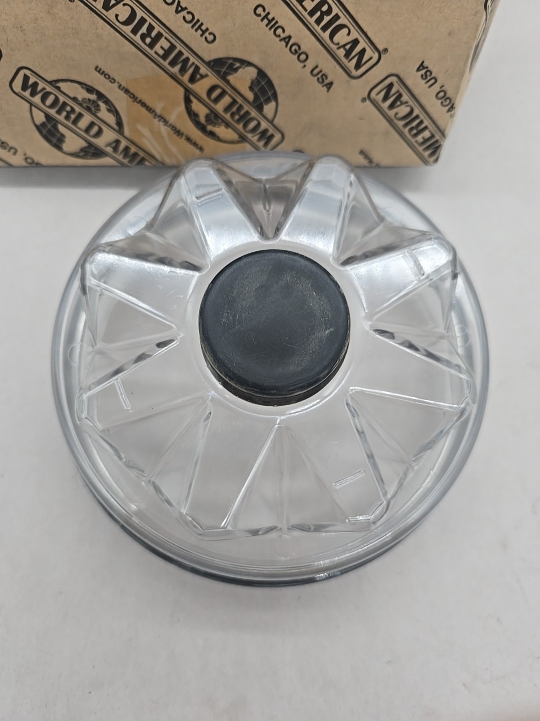 HUBCAP #340-4975 34075p 40-4975 World American