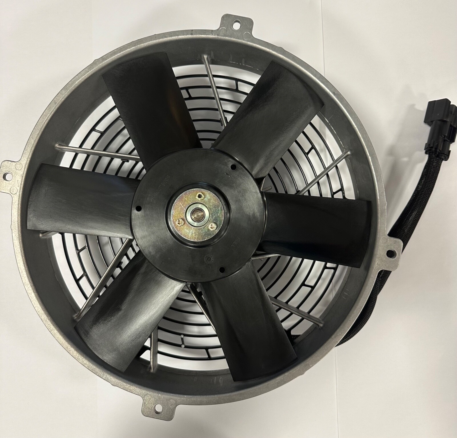 EMP Smart Flow 15″ Brushless Electric Fan FIL15-12V-PULL-G-L E