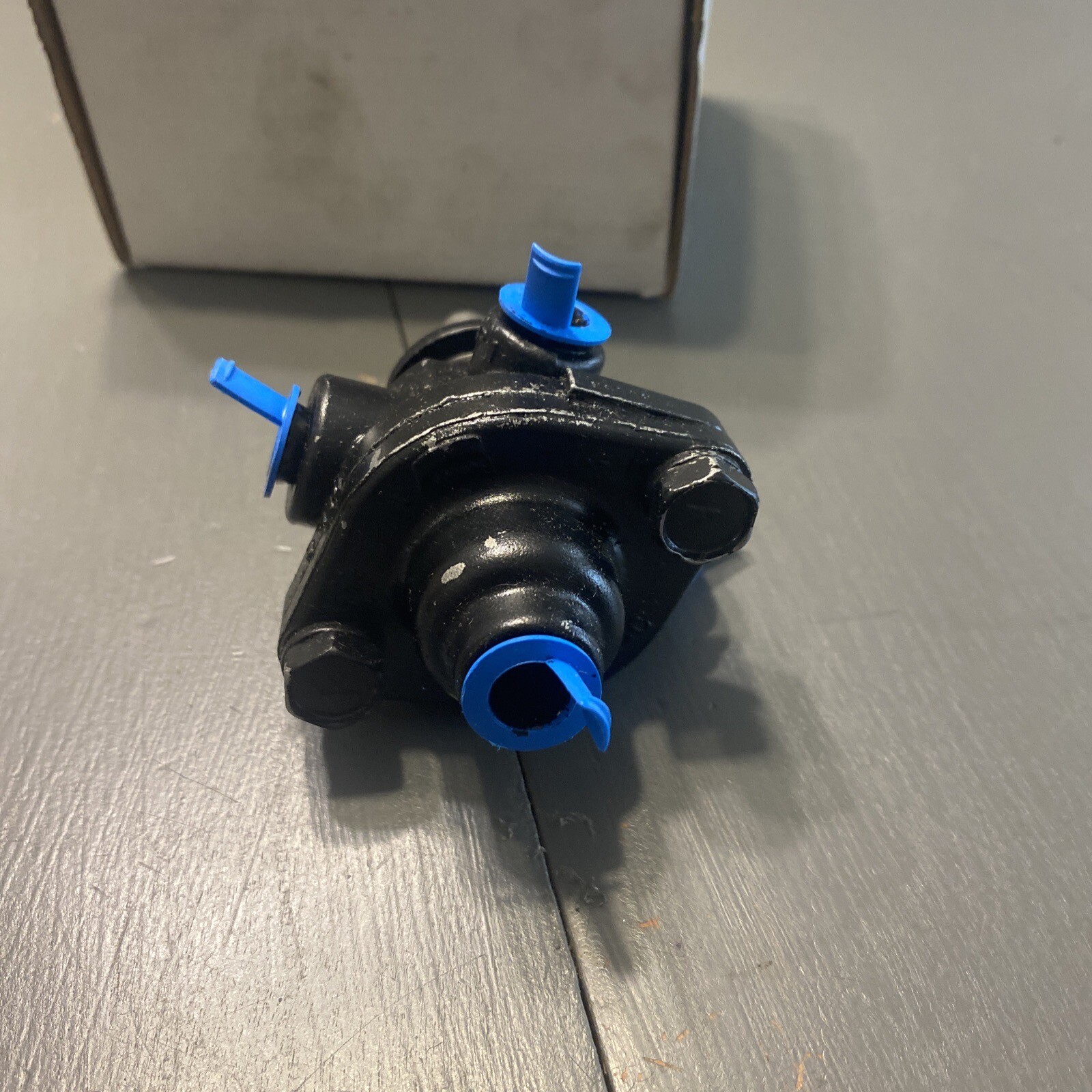 Bendix OR276567 X PP-1 Push / Pull Control Valve (Remanufactured)