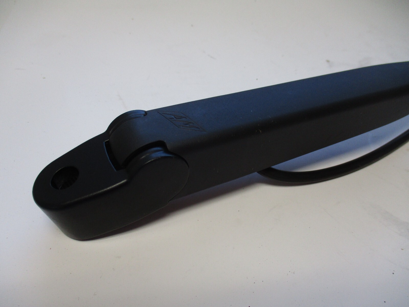 AM EQUIPMENT 1′ 7″ ARM, P/N 352-0195 ASSY, WIPER SYSTEM