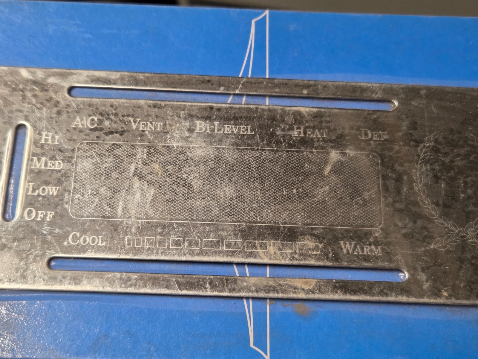 UNITED PACIFIC CHROME a/c control plate TRIM # 48201 for kw w900 2001 & earlier