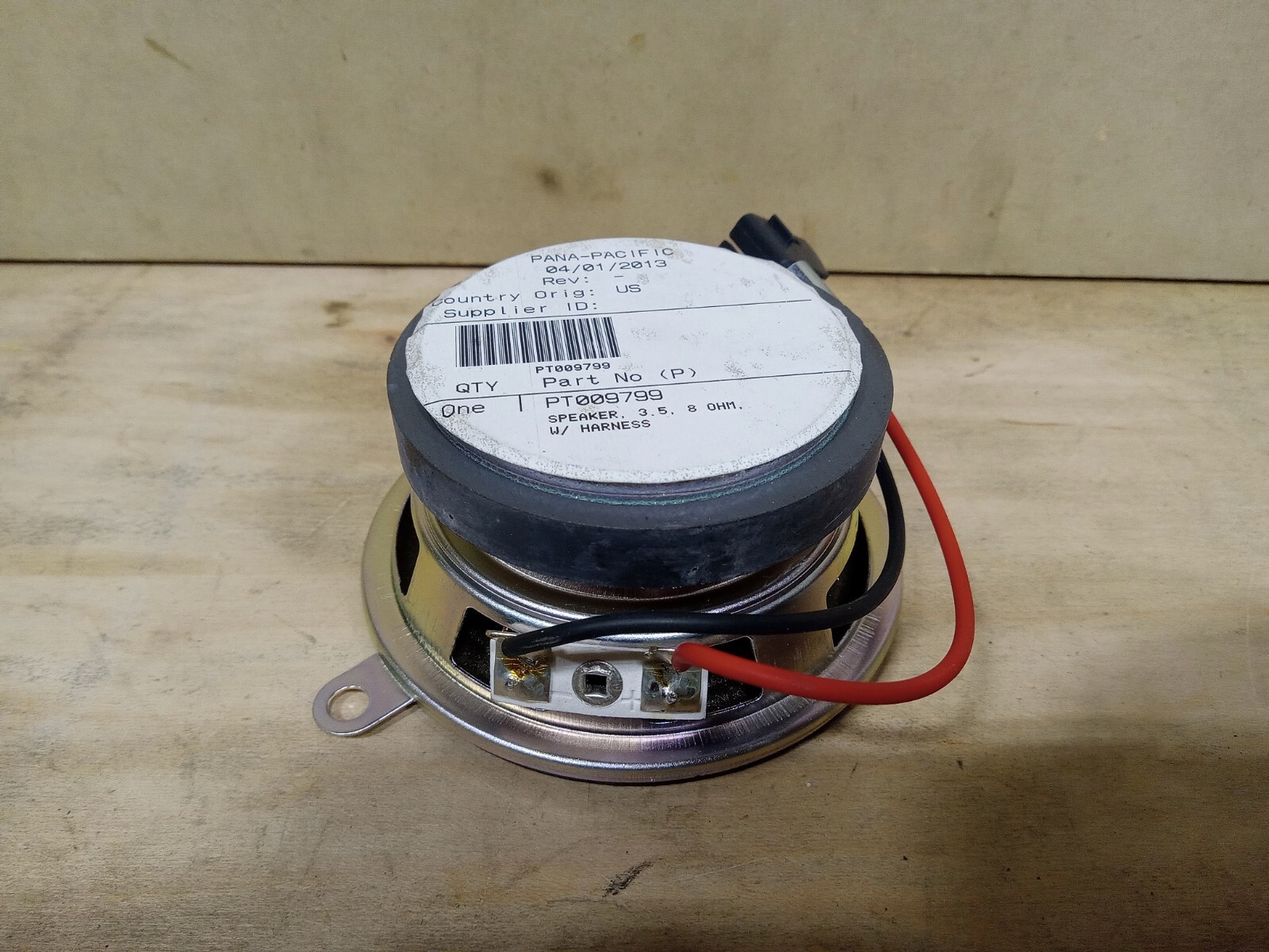 Pana-Pacific 3.5″ round speaker 8 ohm PT009799 new