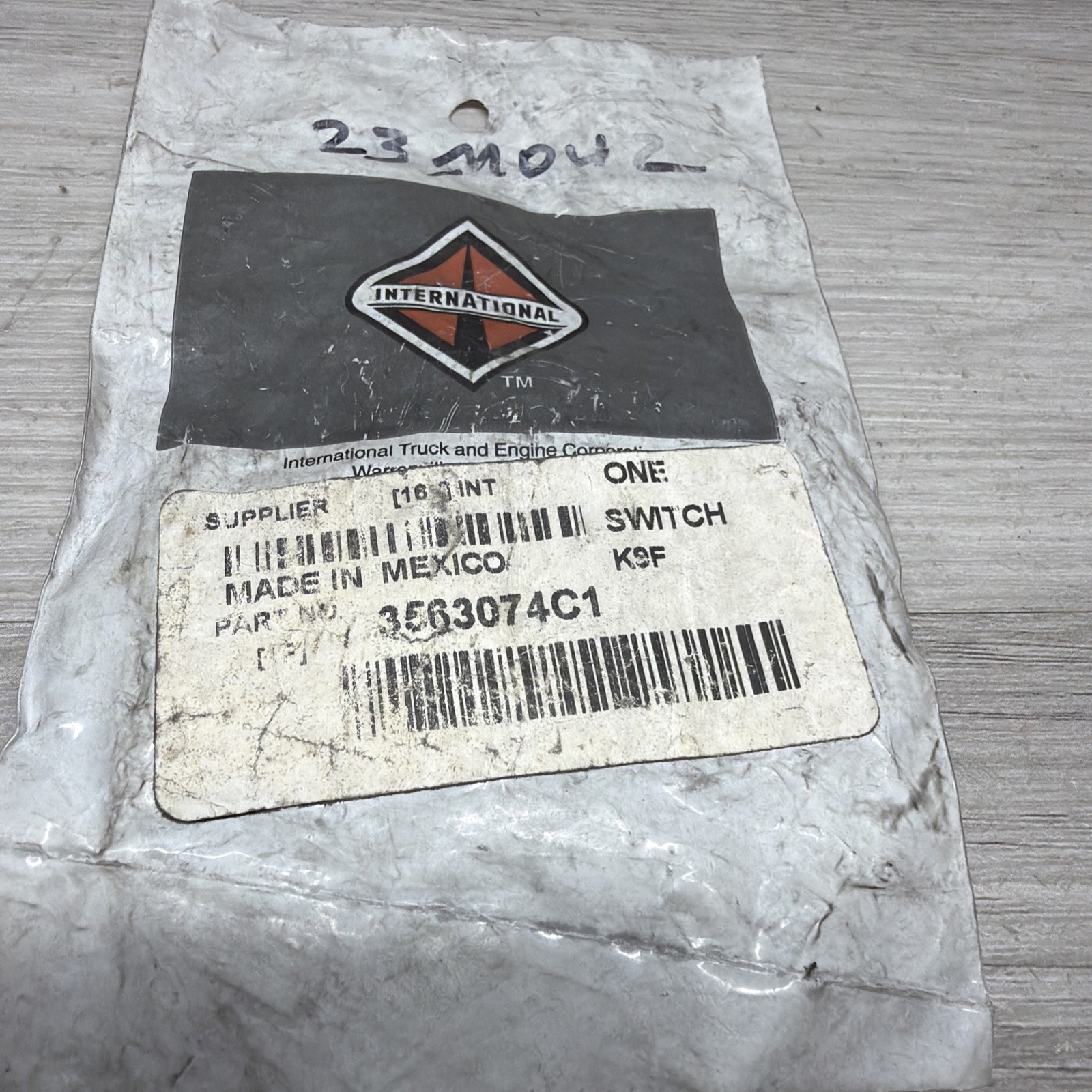 OEM International 3563074C1 Differential Lock Indicator Switch, New