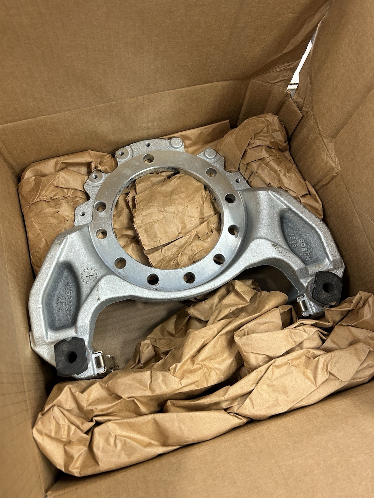 International Ford Freightliner Left Caliper Anchor Plate Bosch 4153230 H3