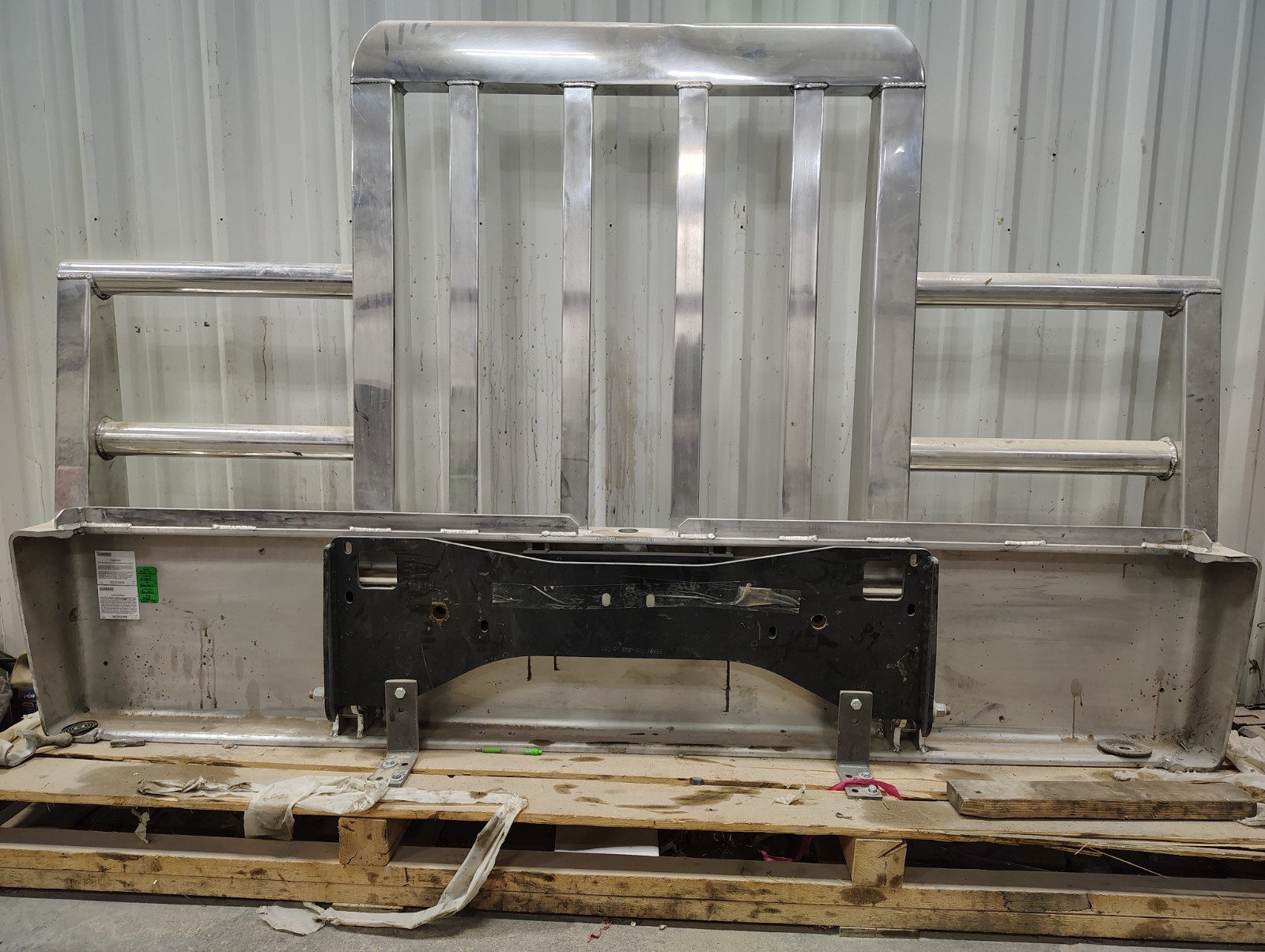 Kenworth W900 bumper guard