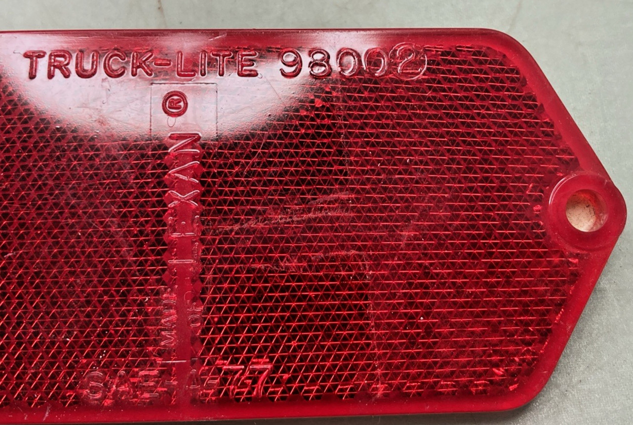 New Genuine Truck-Lite 98002 Red Reflective Light Cover