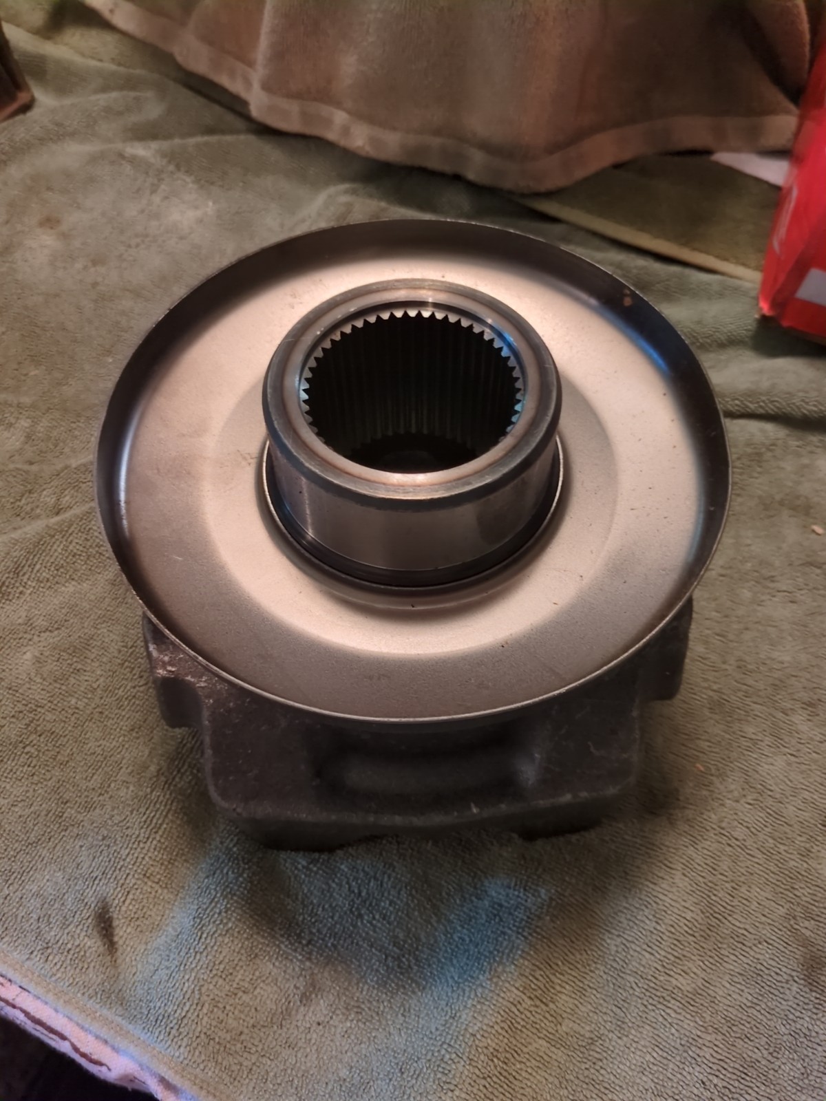 Dana Spicer Volvo #22278415 A1CV End Yoke 350-4-61-1X