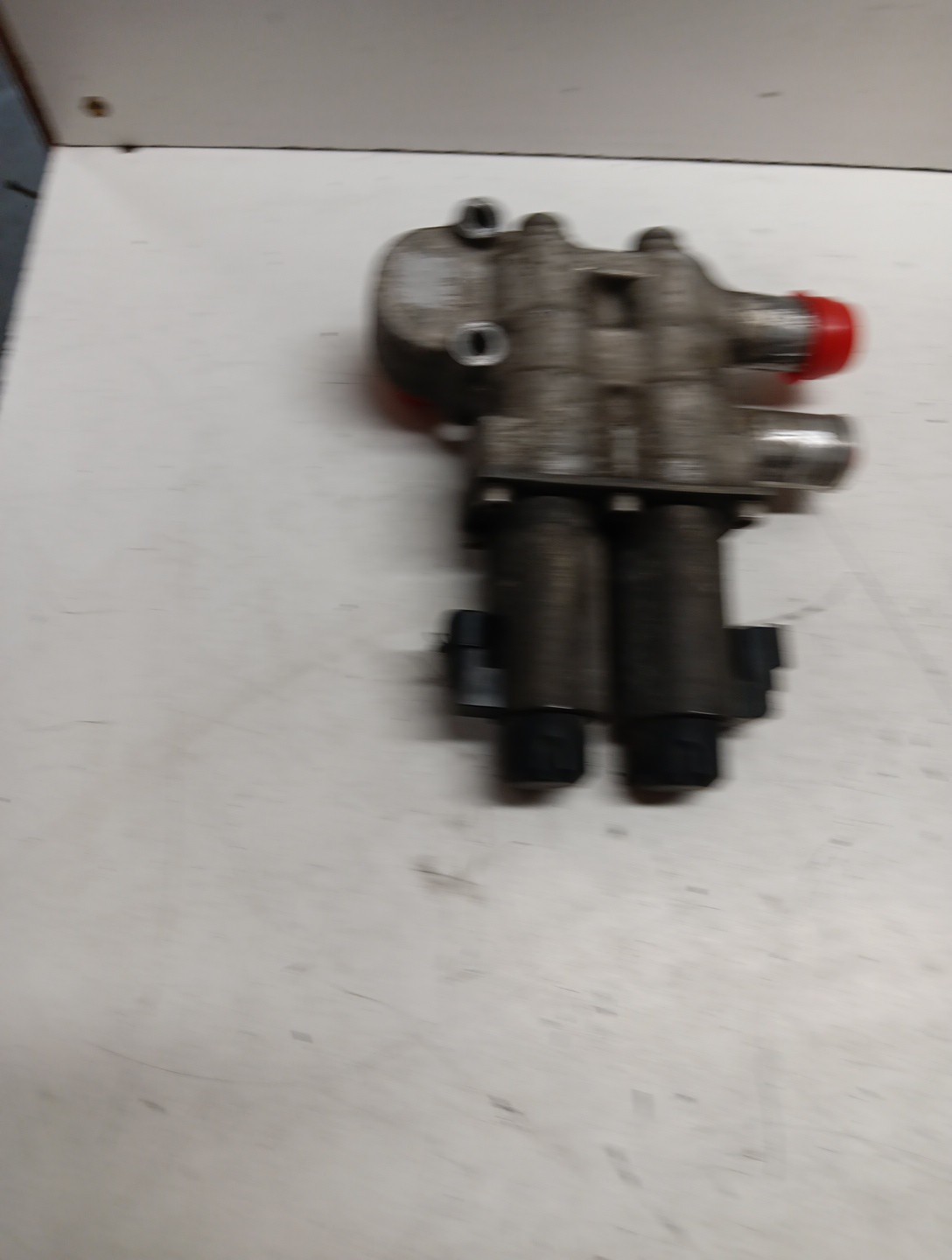 3018072C92 Genuine International Coolant Control Valve Item #3154
