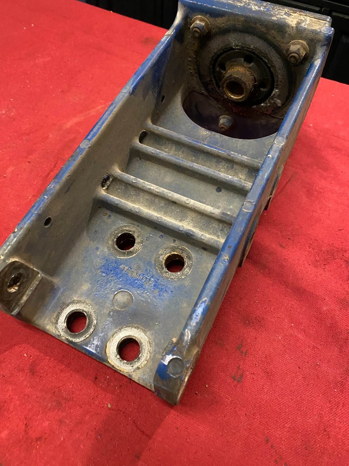 Freightliner SLEEPER cab mount 15 12621 000, SUPPORT, BRACKET