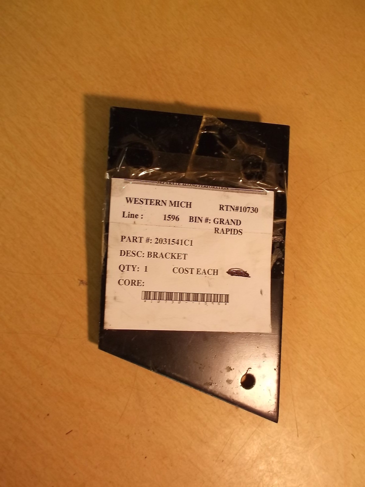 NEW Navistar International Splash Shield Bracket 2031541C1 *FREE SHIP*