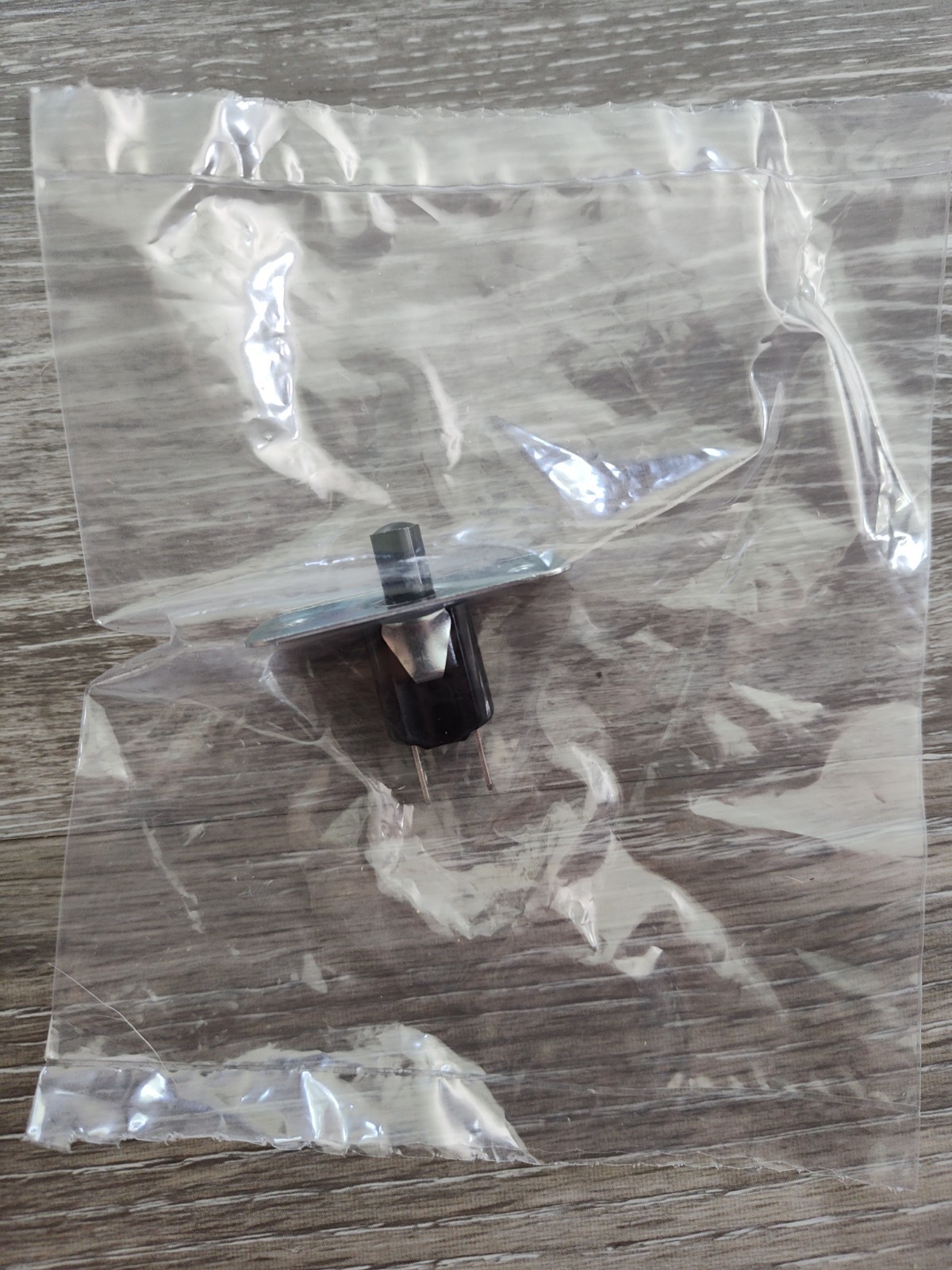 Freightliner Eaton Dome Light Switch 06-69738-000 | Door Dome Lamp Switch |